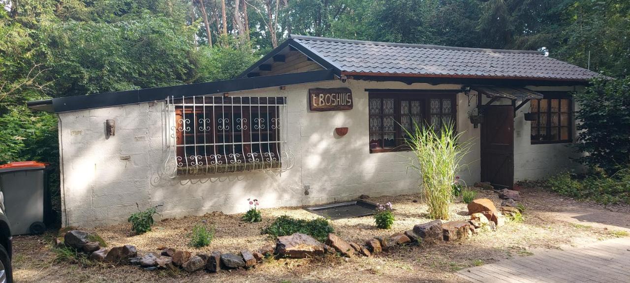 'T boshuisje Opglabbeek Buitenkant foto